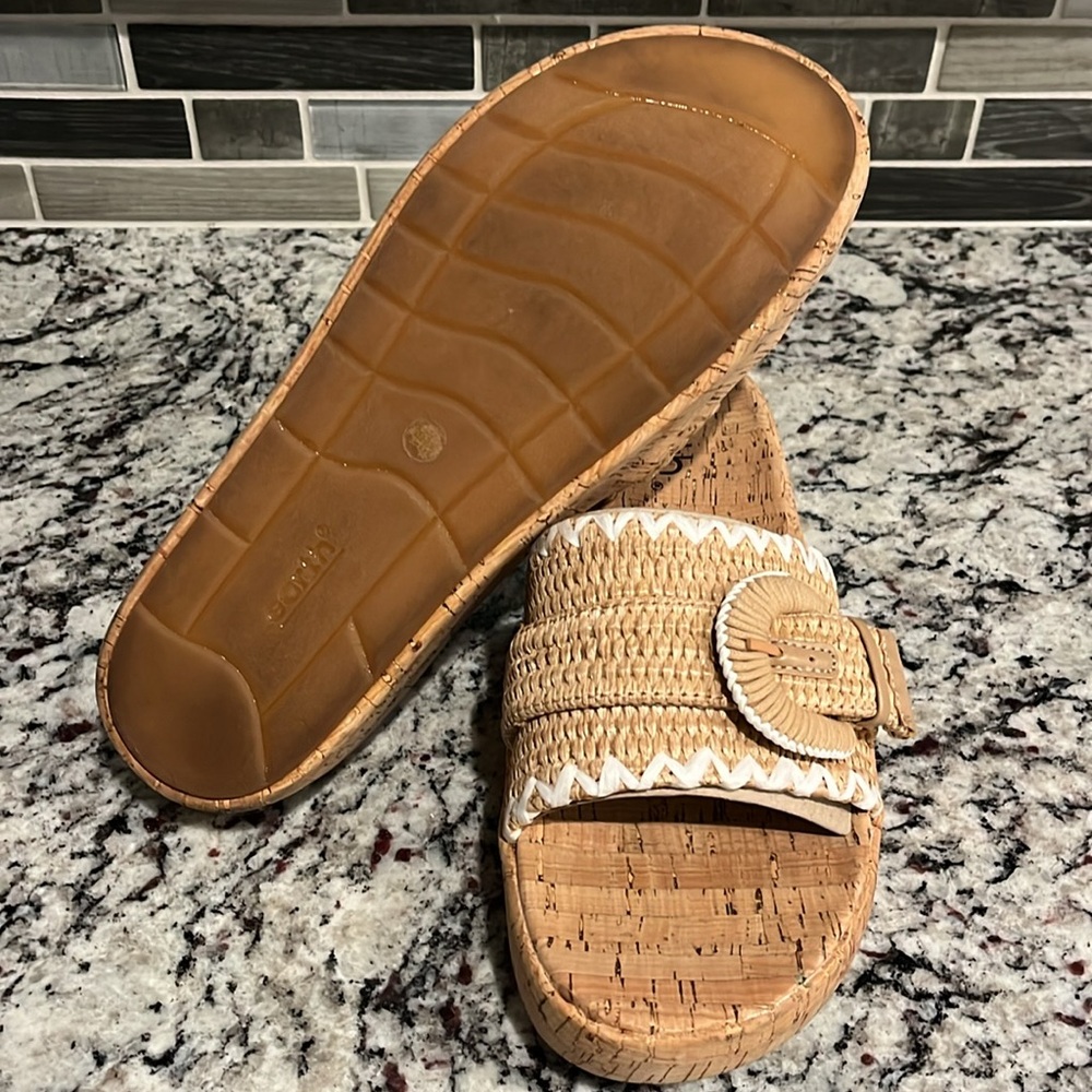 Earth Samsy -DSW size 10 platform/wedge sandals. Like new condition! - Picture 3 of 4